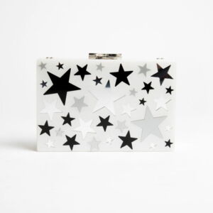 Bolsa de acrílico de color blanco stone con estrellas.